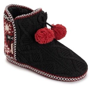 BRAND NEW MUK LUKS Women's Aaliyah Bootie Slipper Black and Red Size 9/10